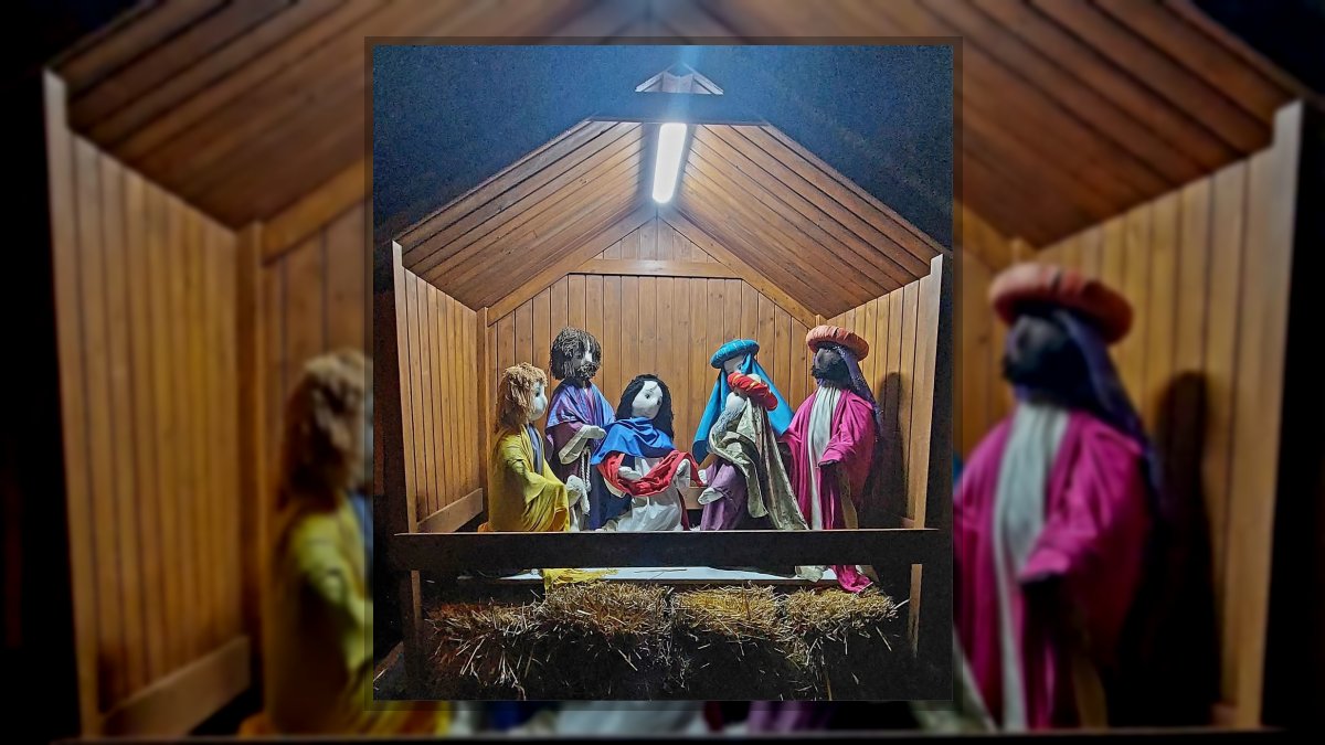 Petres Katalin: Karácsony otthon című vers illusztrációja a Múzsák Könyvtárában