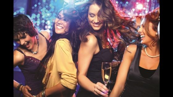 Tasi83: Éjféli buli című novella illusztrációja a Múzsák Könyvtárában.