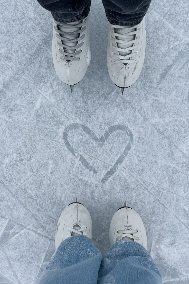 Lajos Anikó: Fehér pillanat című vers illusztrációja a Múzsák Könyvtárában