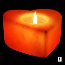 Balogh Erika: Ünnep – Az emlékezet szelíd mécsese című novella illusztrációja a Múzsák Könyvtárában.