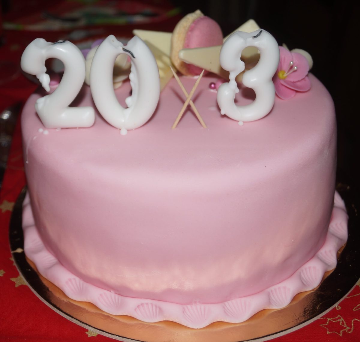 Gábor Edit: Születésnapi torták című vers illusztrációja a Múzsák Könyvtárában