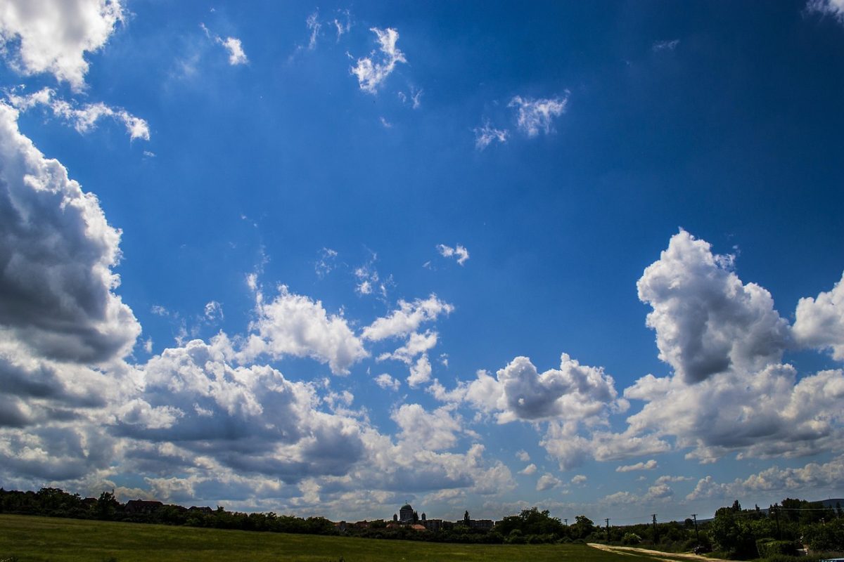 Brettnerné Ónadi Krisztina: Decemberi hangulatok című vers illusztrációja a Múzsák Könyvtárában
